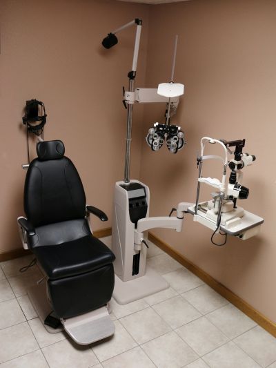 Ophthalmologist